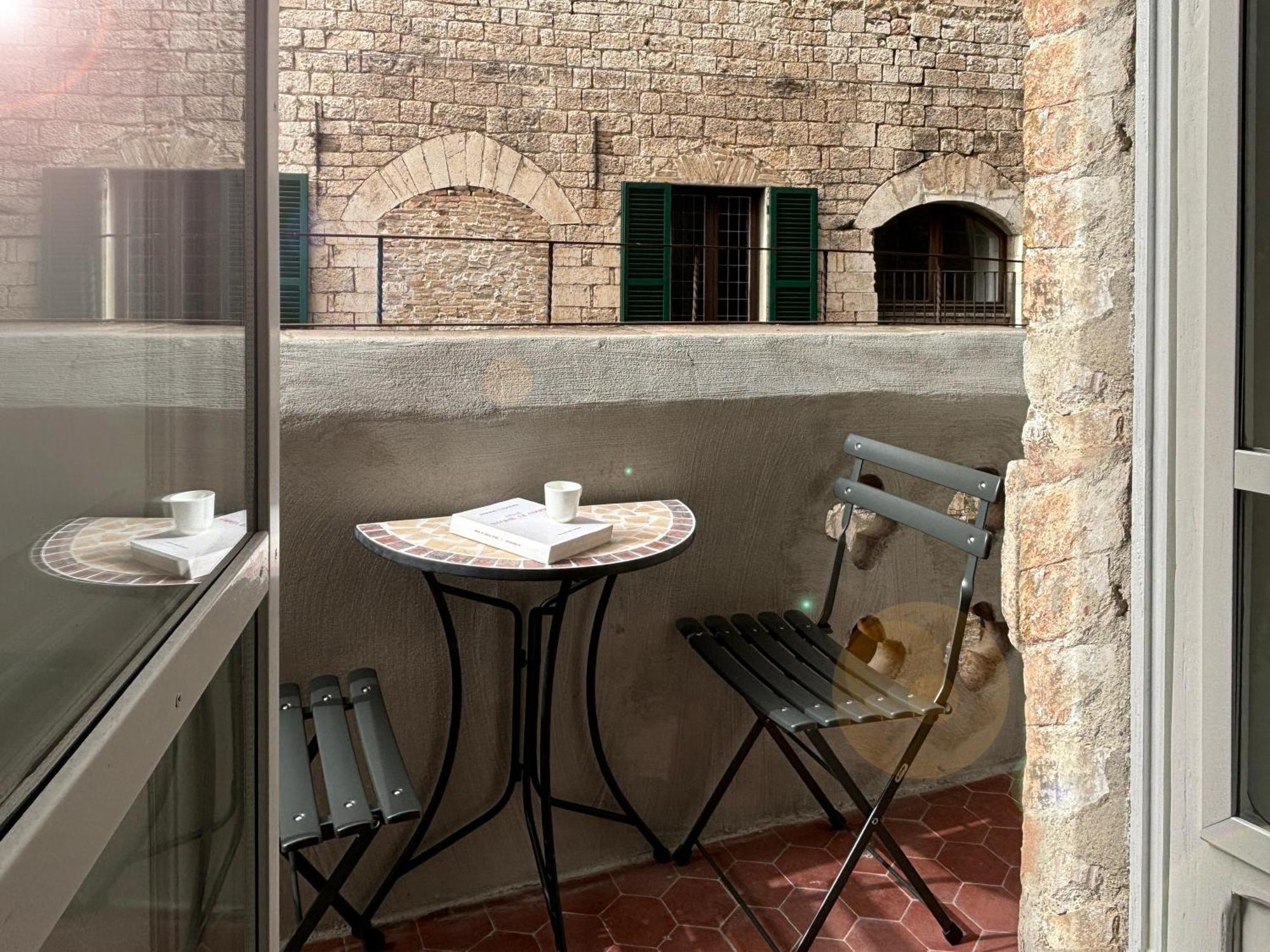 La Loggia Di Portica Residenza Storica Nel Centro Di Assisi Apartment ภายนอก รูปภาพ