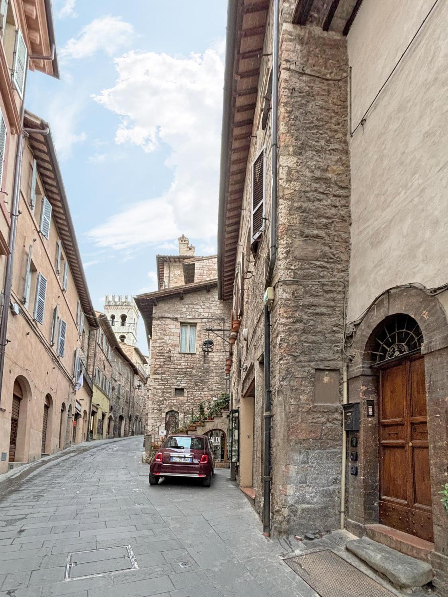 La Loggia Di Portica Residenza Storica Nel Centro Di Assisi Apartment ภายนอก รูปภาพ